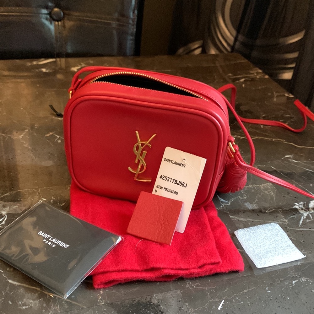 Gorgeous red cross body YSL clutch 💋